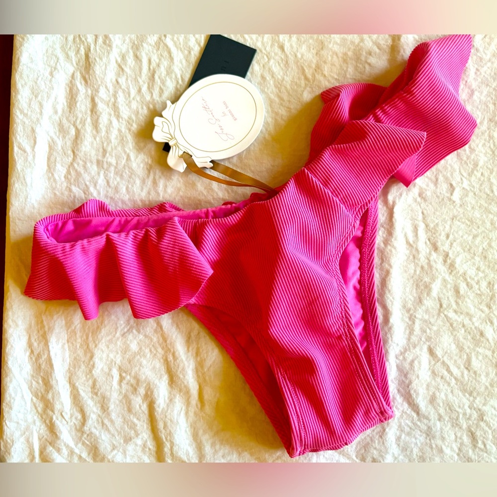 Women’s Small Gianni Bini Pink Swimsuit Bikini Bottoms